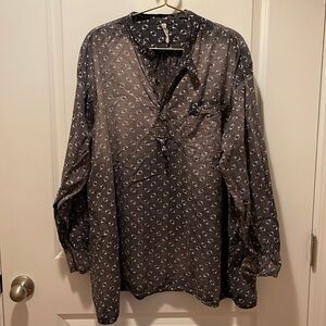 EARLY RELEASE Magnolia Pearl Idgy Top with Fading and Distressing